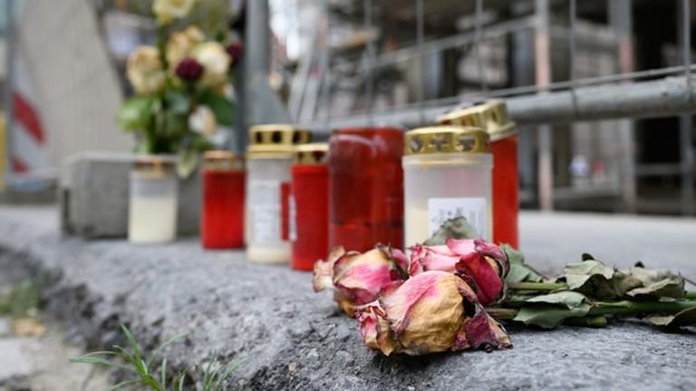 Gedenkstelle für die Opfer der Messerattacke in Dresden.