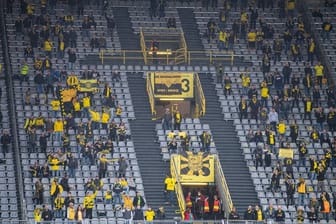 Beim Revierderby zwischen Borussia Dortmund und dem FC Schalke 04 sind nur 300 Zuschauer zugelassen.