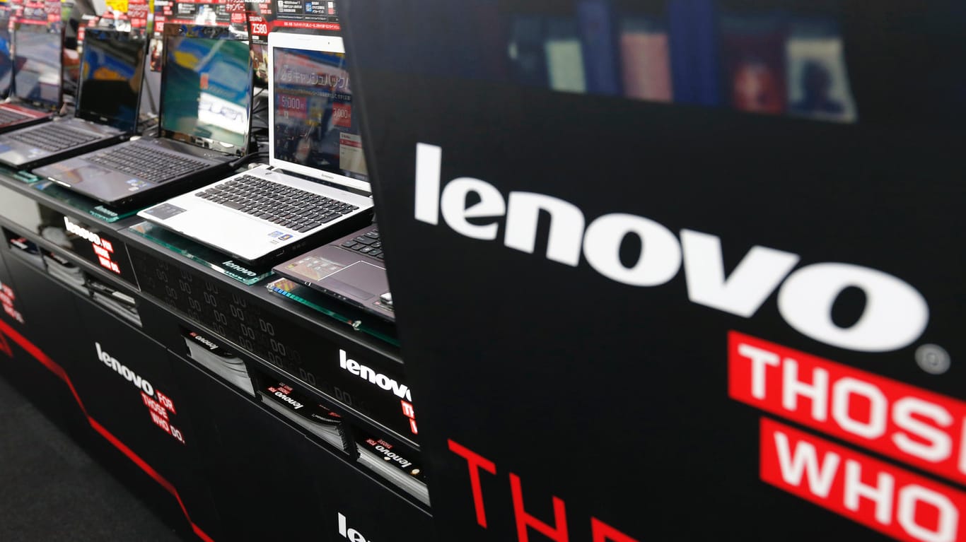 Lenovo Notebooks in einem Elektronikmarkt: In Deutschland dürfen die Geräte vorübergehend nicht verkauft werden.