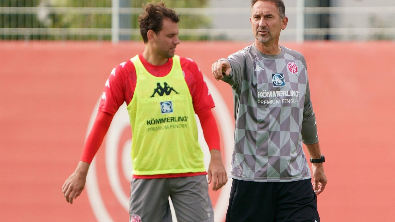 Adam Szalai (li.) und Achim Beierlorzer (re.): Zwischen dem Spieler und dem ehemaligen Trainer soll es zum Streit gekommen sein.