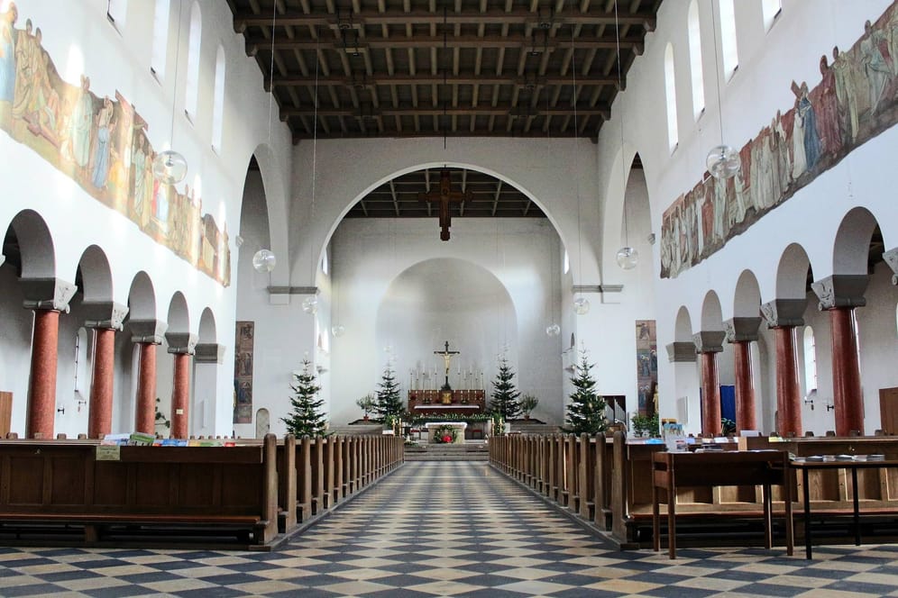 Die leere katholische Kirche St .Gabriel in München: Das Bistum München und Freising kämpft mit Einbußen durch die Corona-Krise.