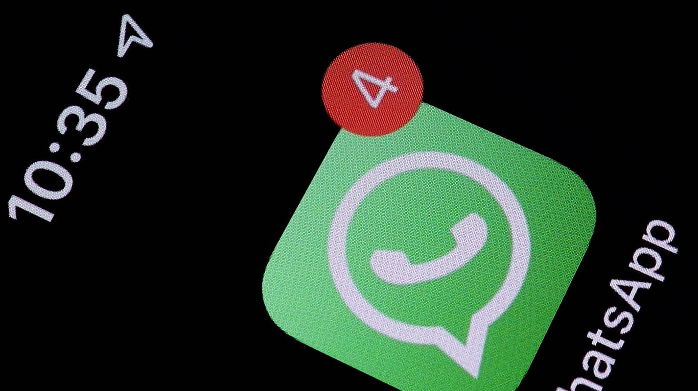 Neue Benachrichtigungen auf WhatsApp: Wer sich an zu vielen Meldungen stört, kann Gruppenchats nun dauerhaft stummschalten.