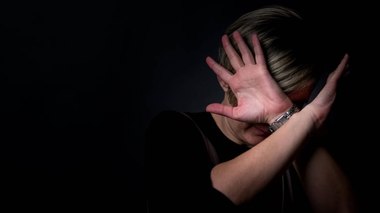 Häusliche Gewalt: Viele Fälle bleiben im Verborgenen. Experten gehen von einer Dunkelziffer von über 65 Prozent aus.