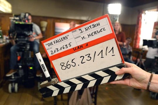 Für TV-Produktionen soll möglichst zeitnah ein Corona-Ausfallfonds aufgesetzt werden.