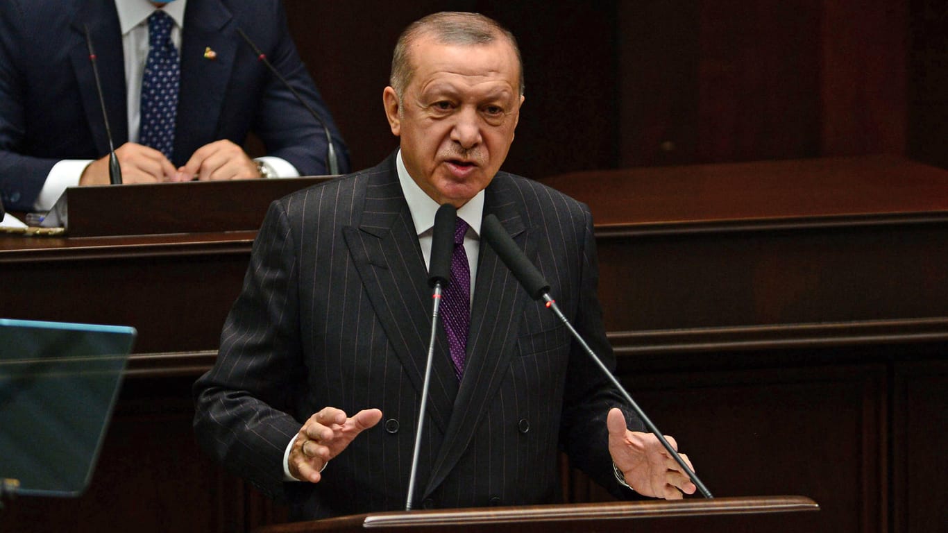 Präsident Erdogan: Ein Polizeieinsatz am Mittwoch in einer Berliner Moschee habe "die Religionsfreiheit völlig missachtet, so das türkische Staatsoberhaupt.