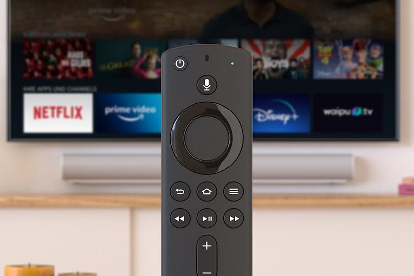 Mit einem Fire TV Stick lässt sich der Fernseher auch per Sprache steuern: Wir zeigen, wie Sie die Datenschutzeinstellungen anpassen.