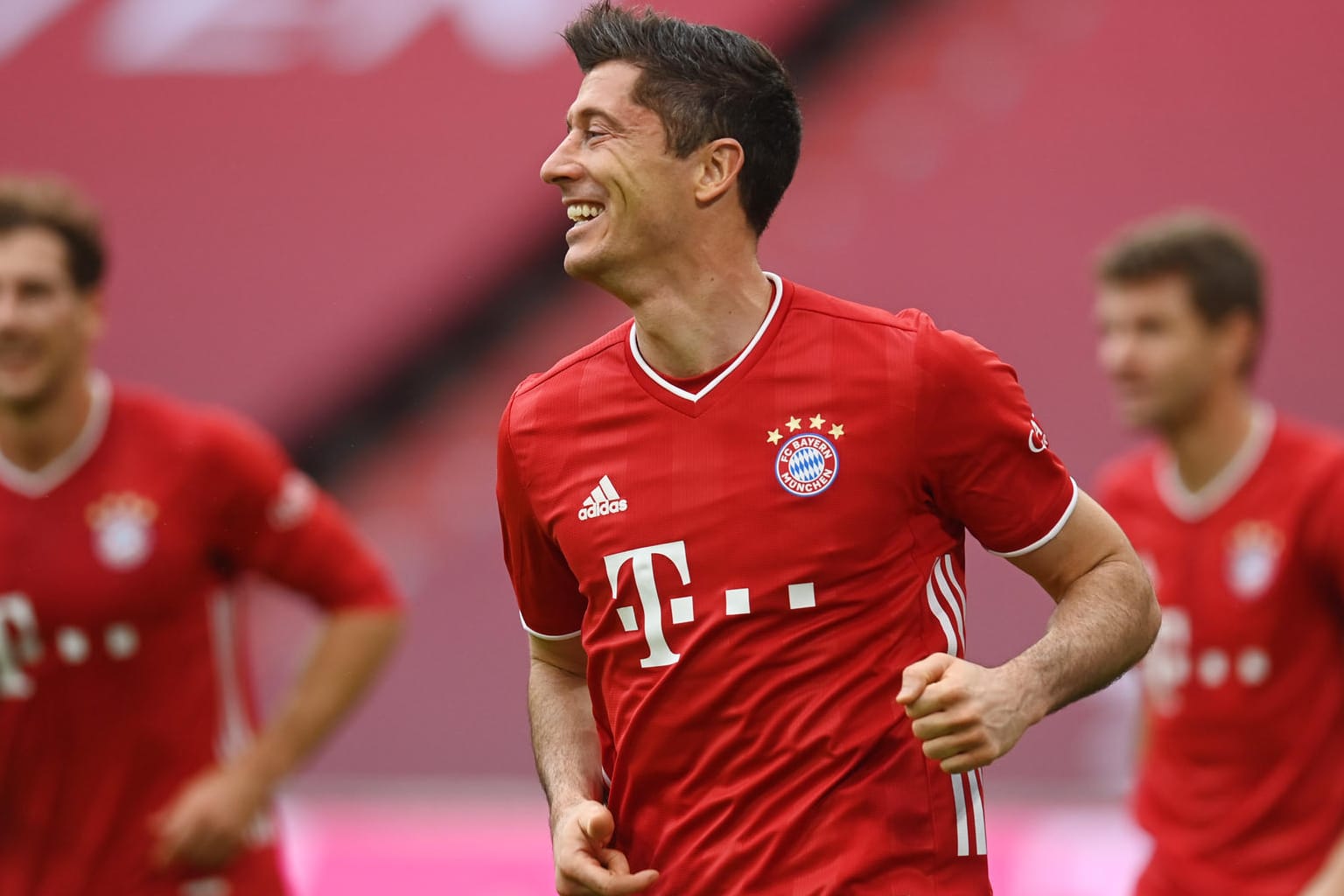 Erfolgreicher Bayern-Stürmer: Robert Lewandowski erzielte gegen Frankfurt drei Tore.