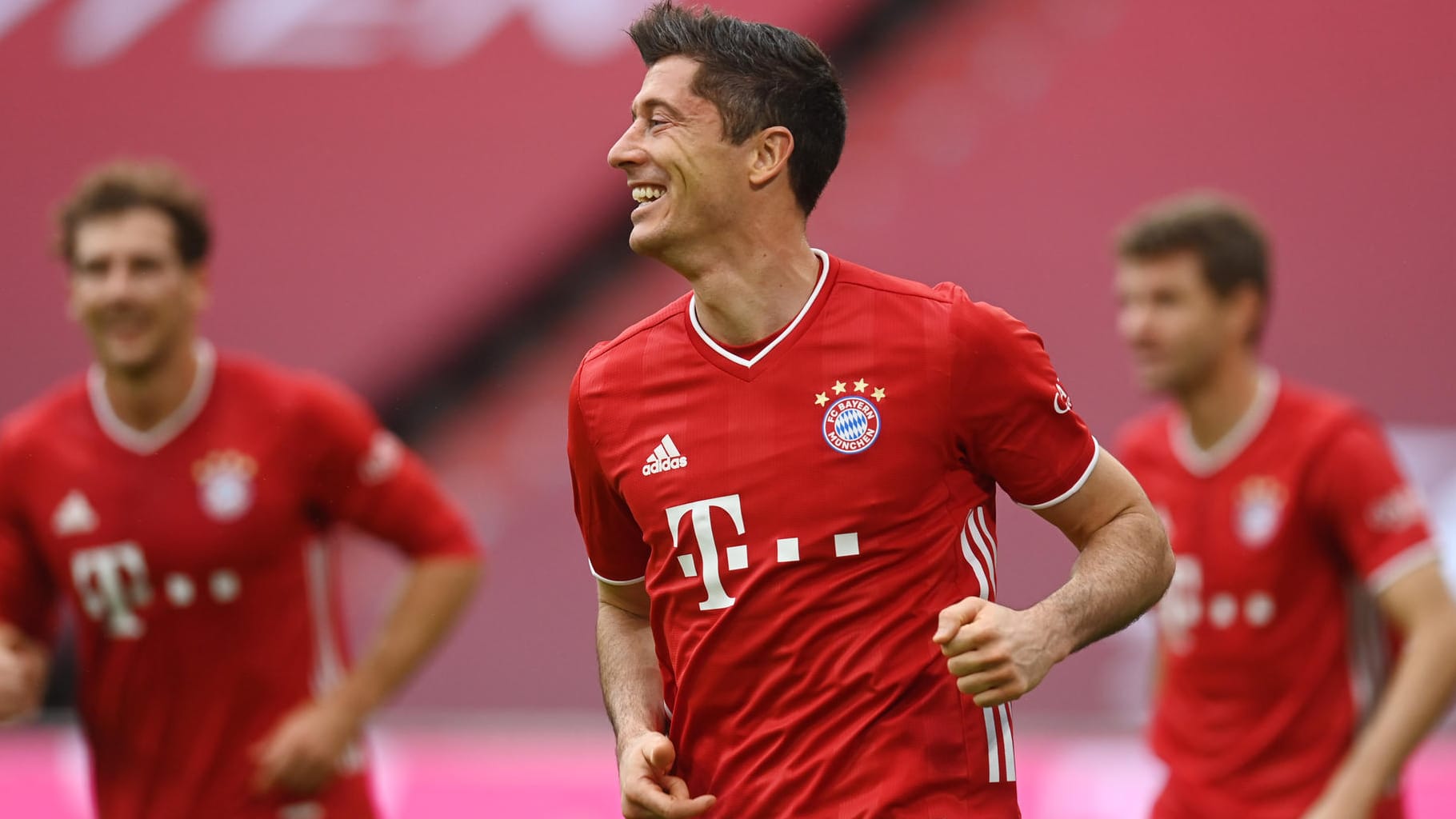 Erfolgreicher Bayern-Stürmer: Robert Lewandowski erzielte gegen Frankfurt drei Tore. Erfolgreicher Bayern-Stürmer: Robert Lewandowski erzielte gegen Frankfurt drei Tore.