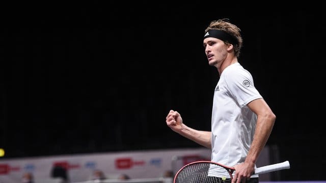 Alexander Zverev ballt die Faust nach einem Punktgewinn.