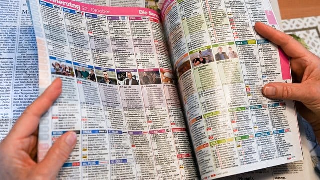 Ein neues Medienkonzentrationsrecht soll neben dem Fernsehmarkt auch die Relevanz aller klassischen Medien wie Zeitungen, Zeitschriften, Hörfunk und Internet mit einbeziehen. Ein neues Medienkonzentrationsrecht soll neben dem Fernsehmarkt auch die Relevanz aller klassischen Medien wie Zeitungen, Zeitschriften, Hörfunk und Internet mit einbeziehen.