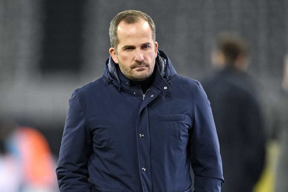 Hat bei seinen Spielern ein Kopfproblem ausgemacht: Schalke-Coach Manuel Baum.
