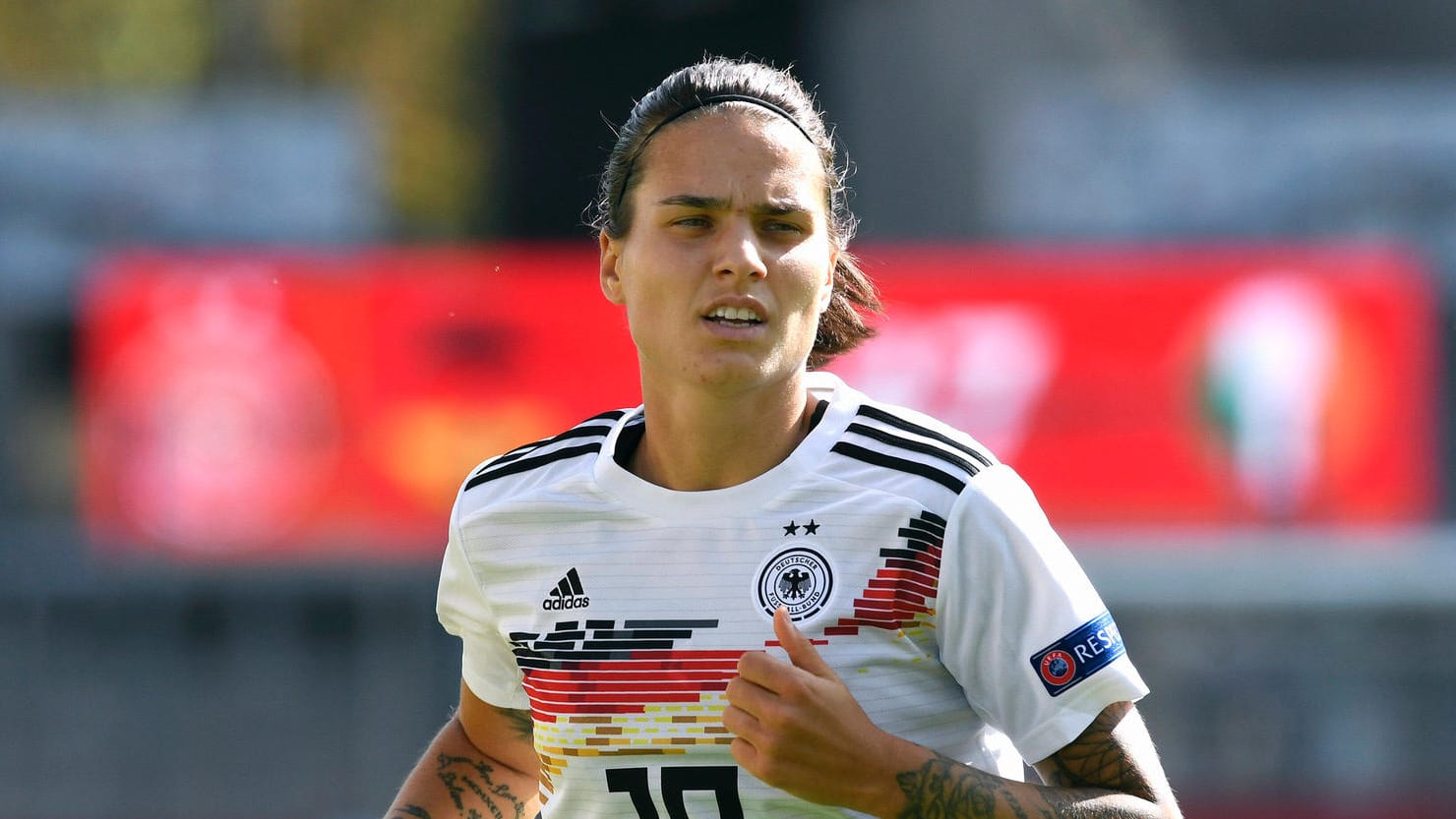 Dzsenifer Marozsan: Die Spielmacherin der DFB-Elf wird wie auch der Rest des Teams nicht in Wiesbaden auflaufen. Dzsenifer Marozsan: Die Spielmacherin der DFB-Elf wird wie auch der Rest des Teams nicht in Wiesbaden auflaufen.
