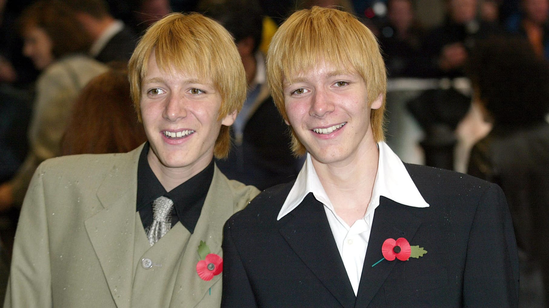 James und Oliver Phelps 2002 bei der Premiere von "Harry Potter und die Kammer des Schreckens".