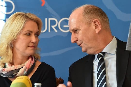 Manuela Schwesig und Dietmar Woidke sind in der DDR geboren und haben als Regierungschefs in Mecklenburg-Vorpommern bzw.