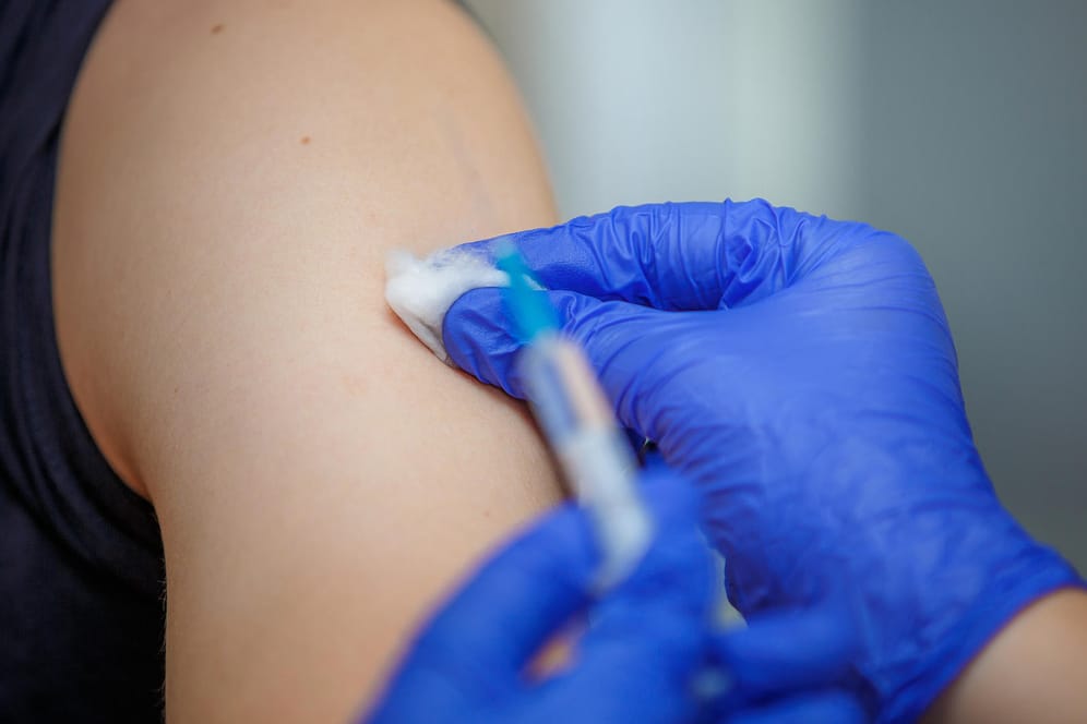 Grippeimpfung: Besonders Risikopatienten sollten sich in der Corona-Pandemie gegen Grippe impfen lassen.