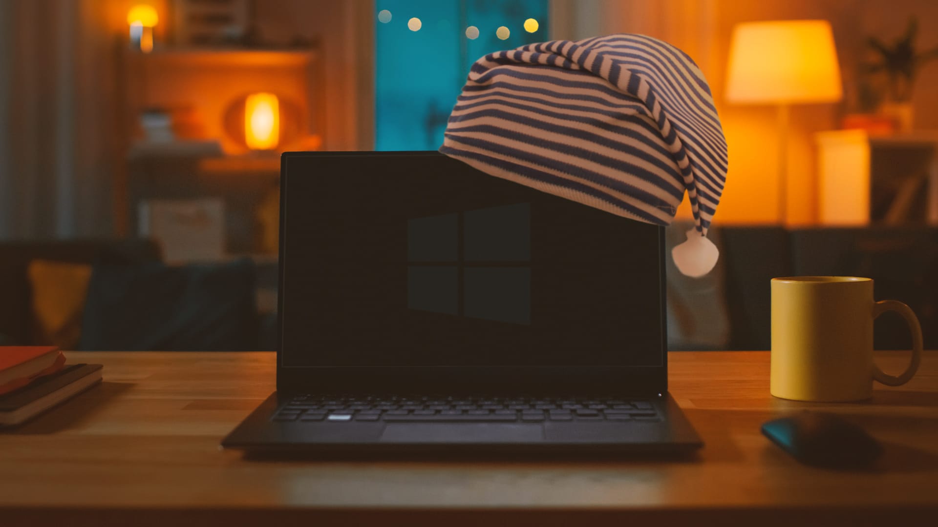 Windows-Laptop im "Winterschlaf": Wenn sich die PC-Uhr nicht automatisch von Sommer- auf Winterzeit umstellt, muss der Nutzer Hand anlegen.