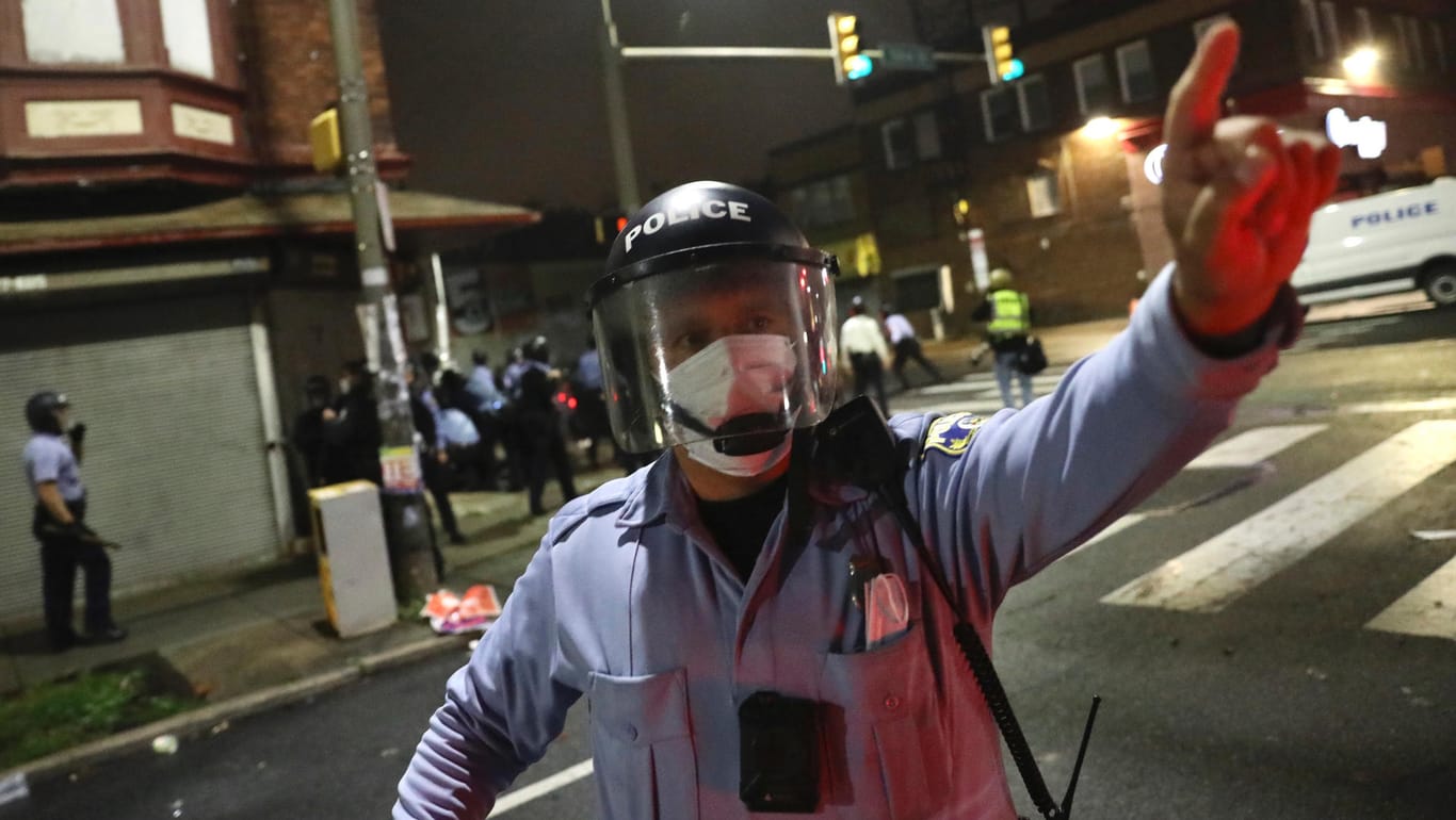 Polizeieinsatz bei Demo in Philadelphia: Der getötete 27-Jährige war angeblich mit einem Messer bewaffnet.