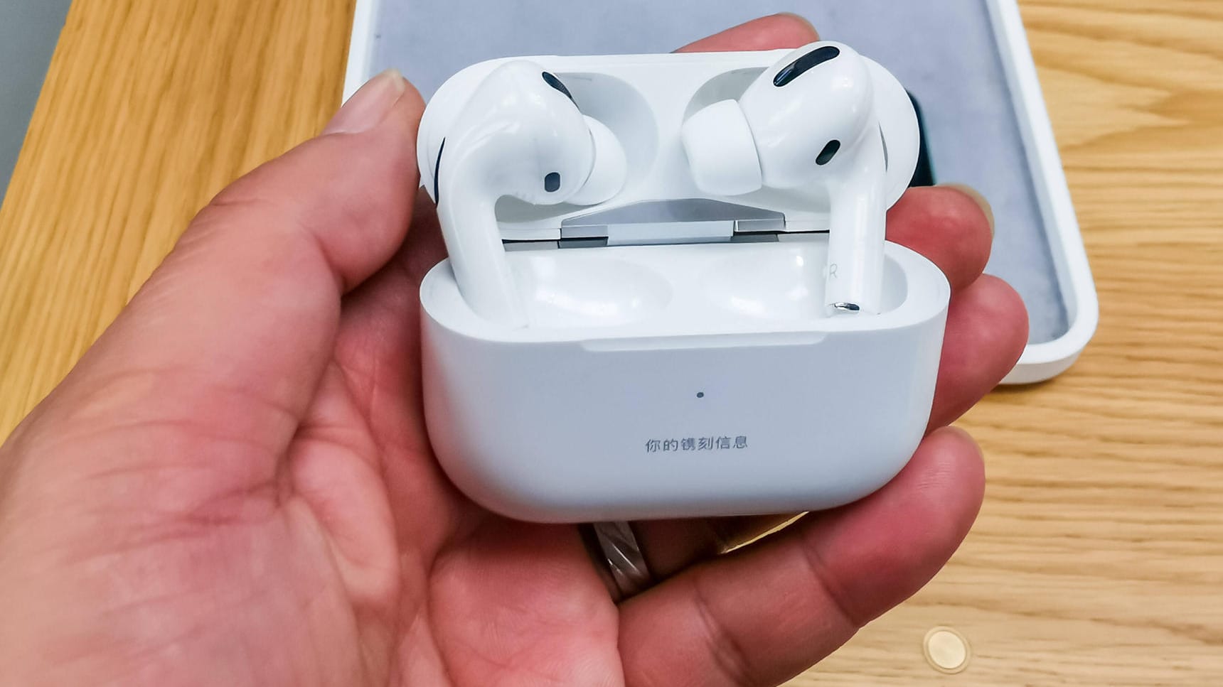 Apples AirPods Pro: Kommen sie künftig ohne Stiel aus?