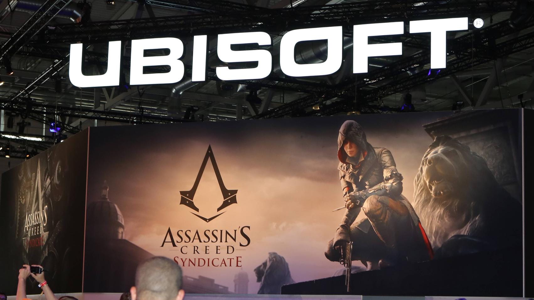 Assassin's Creed Syndicate auf der Gamescom 2015 (Symbolbild): Die Computerspielreihe bekommt eine Serie auf Netflix. Assassin's Creed Syndicate auf der Gamescom 2015 (Symbolbild): Die Computerspielreihe bekommt eine Serie auf Netflix.