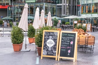 Restaurant am Potsdamer Platz, Berlin (Symbolbild): Viele Betriebe fürchten im Falle eines zweiten Lockdowns das Aus.