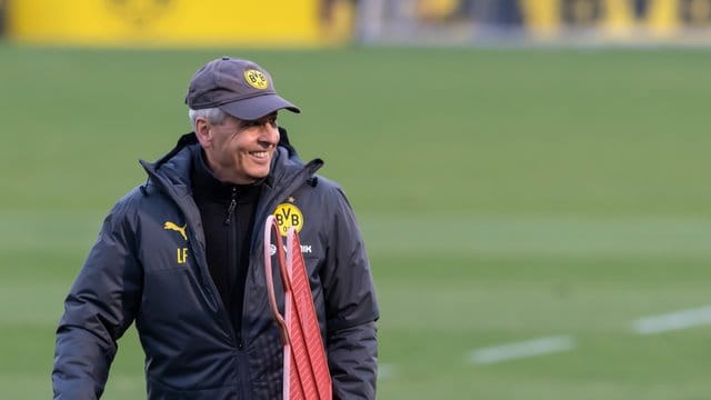 Ist mit Borussia Dortmund gegen Zenit St. Ist mit Borussia Dortmund gegen Zenit St.