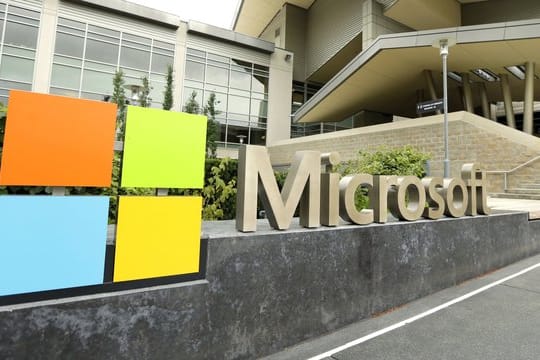 Microsoft übertrifft die Erwartungen der Wall-Street-Analysten deutlich.