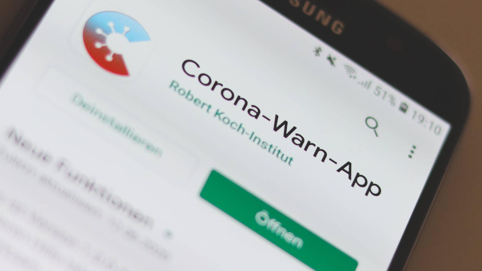 Die Corona-Warn-App wird vom Robert Koch-Institut herausgegeben (Symbolbild): Unbekannte legten die Website des RKI durch eine DDoS-Attacke.