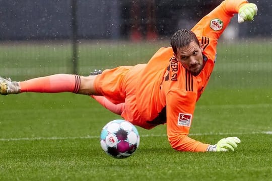 Sven Ulreich sorgt sich um den Profifußball.