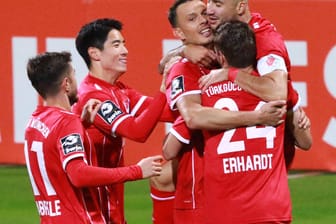 Türkgücü München jubelt: Im Pokal wird der Drittligist nicht wie geplant als erster auf Schalke treffen.