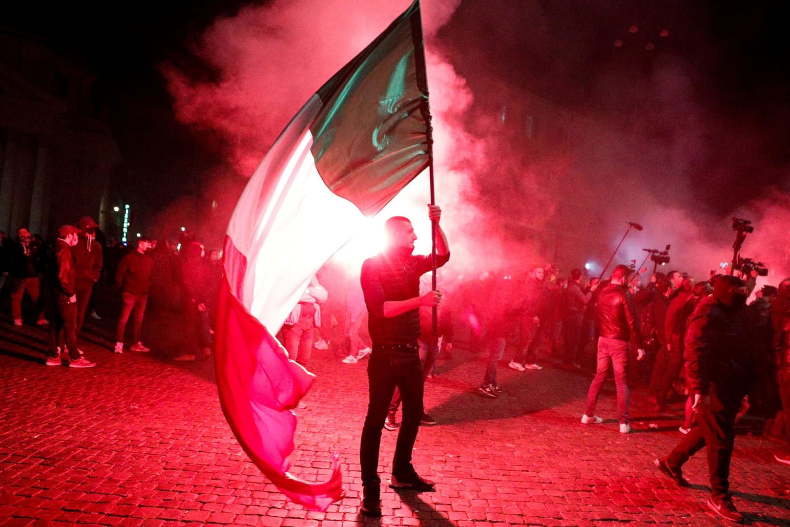 Am Dienstag protestierten Rechtsradikale in Rom: Auch einen Tag später kam es wieder zu Ausschreitungen.