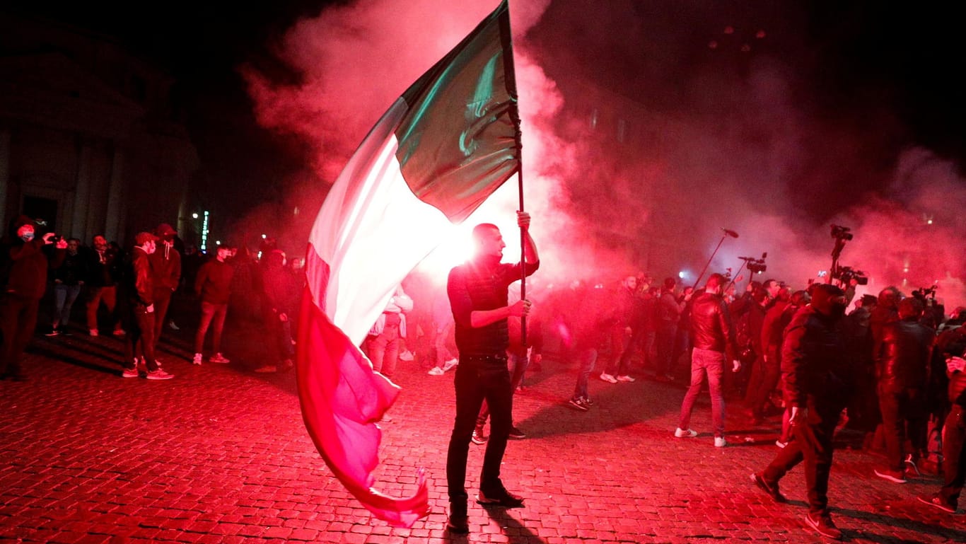 Am Dienstag protestierten Rechtsradikale in Rom: Auch einen Tag später kam es wieder zu Ausschreitungen.
