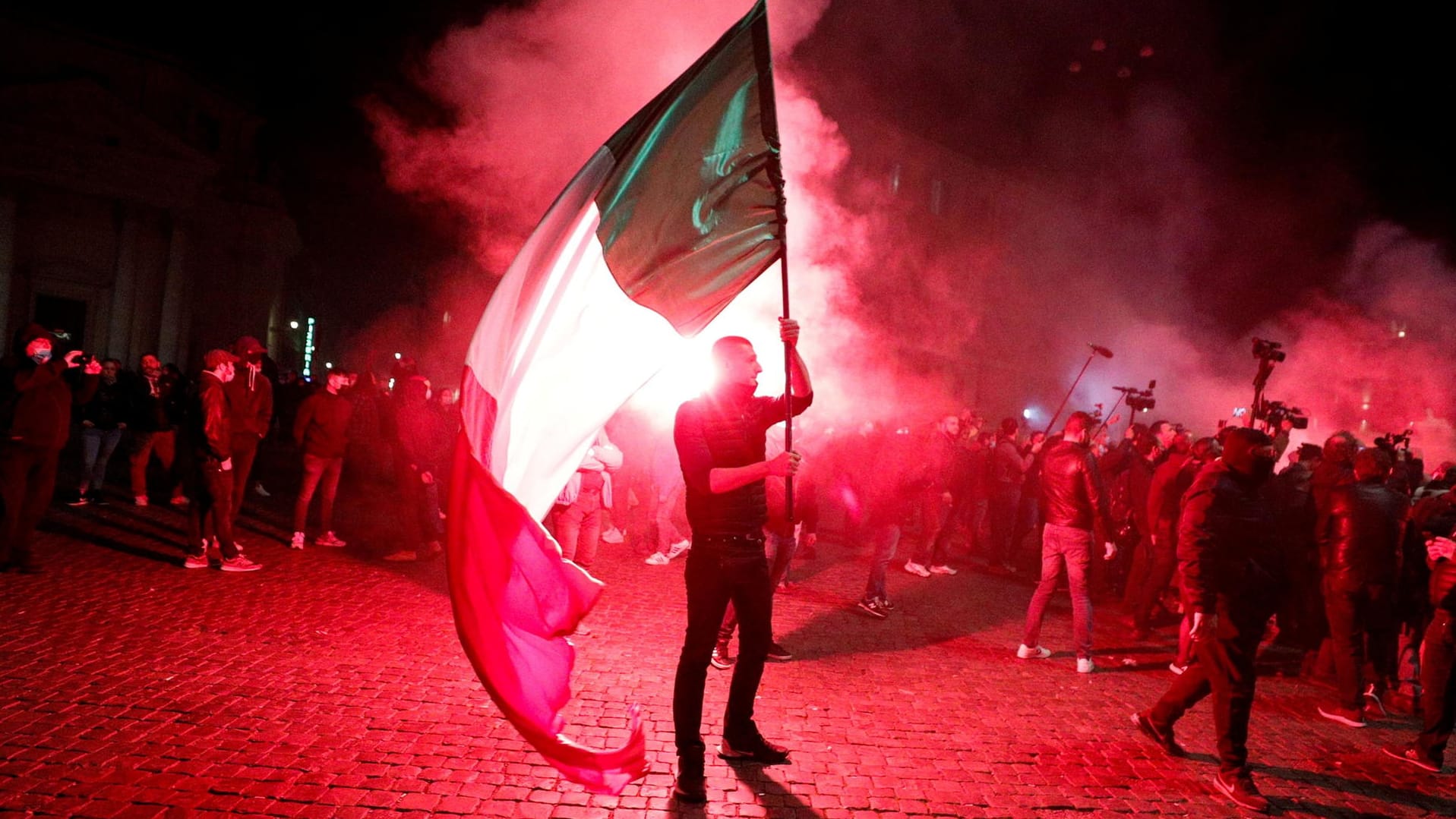 Am Dienstag protestierten Rechtsradikale in Rom: Auch einen Tag später kam es wieder zu Ausschreitungen. Am Dienstag protestierten Rechtsradikale in Rom: Auch einen Tag später kam es wieder zu Ausschreitungen.