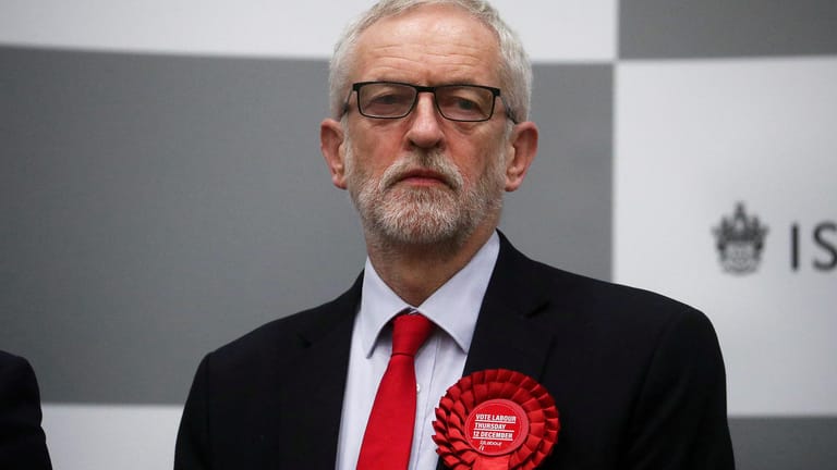Jeremy Corbyn: Die Labour-Partei suspendiert Ex-Parteichef Corbyn nach Antisemitismus-Vorwürfen.