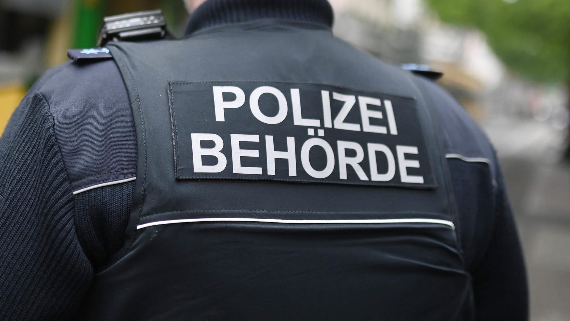 Corona-Regeln: Will die Polizei kontrollieren, ob Personen in Privatwohnungen die Regeln einhalten, muss sie dabei die Grundrechte beachten.