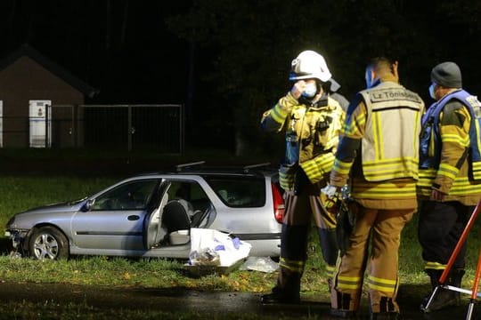 In Kempen am Niederrhein ist ein Auto in eine Menschenmenge gefahren.