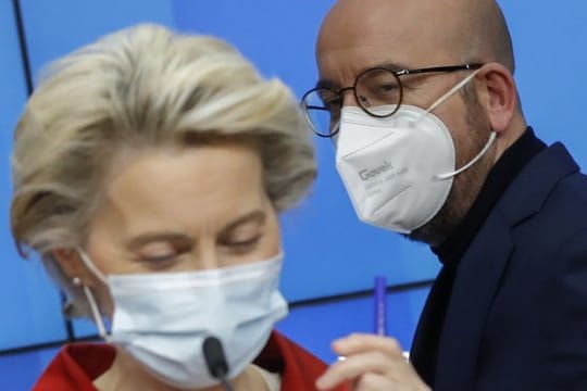 EU-Kommissionspräsidentin Ursula von der Leyen und EU-Ratschef Charles Michel nach dem Gipfel.