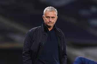 Jose Mourinho: Tottenhams Trainer zeigte sich empört von der Leistung seiner Spieler gegen Antwerpen.