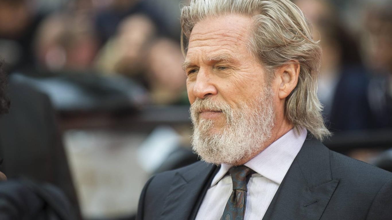 Jeff Bridges: Der Schauspieler hat sich nach seiner Krebsdiagnose aus dem Krankenhaus gemeldet.