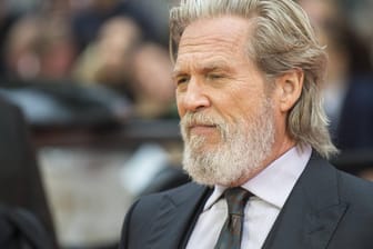 Jeff Bridges: Der Schauspieler hat sich nach seiner Krebsdiagnose aus dem Krankenhaus gemeldet.