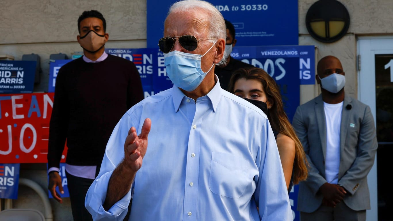 Joe Biden in Florida: In der Corona-Krise vertrauen ihm mehr Amerikaner als Trump.