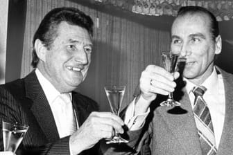 Die Weltmeister von 1954: Horst Eckel (r.) mit Fritz Walter.