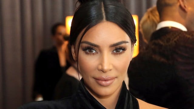 Kim Kardashian bei den Creative Arts Emmy Awards 2019.
