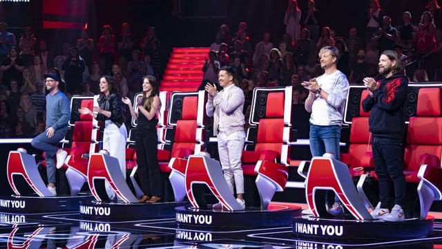 Die Coaches Mark Forster (l-r), Stefanie Kloß, Yvonne Catterfeld, Nico Santos, Samu Haber und Rea Garvey.