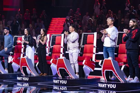 Die Coaches Mark Forster (l-r), Stefanie Kloß, Yvonne Catterfeld, Nico Santos, Samu Haber und Rea Garvey.