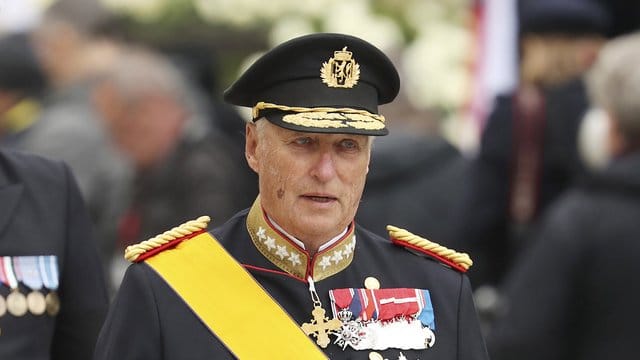 König Harald V. König Harald V.