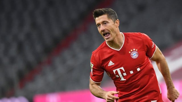 München verzichtet in Köln auf Stürmer Robert Lewandowski.
