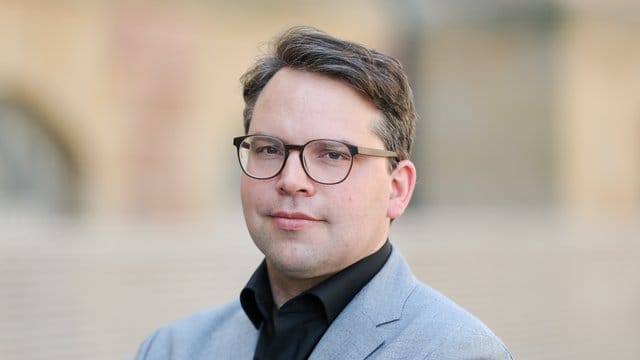 Frédéric Bußmann ist einer der Museumsdirektoren, die in einem Brief gegen die Schließung ihrer Häuser protestieren. Frédéric Bußmann ist einer der Museumsdirektoren, die in einem Brief gegen die Schließung ihrer Häuser protestieren.