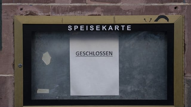 Auch die Restaurants machen von Montag an erneut bundesweit zu.