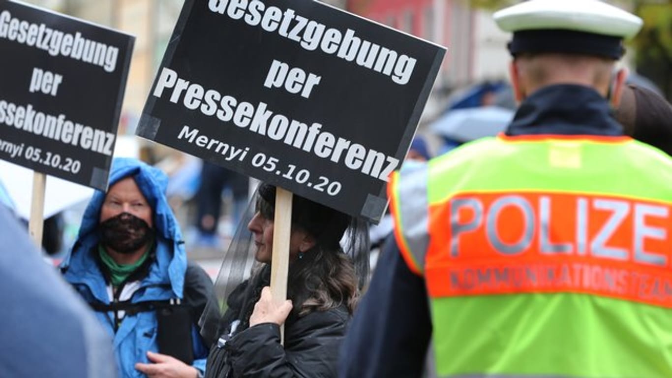 Demonstration gegen Corona-Maßnahmen in München (Symbolbild): Veranstalter haben Demo als Gottesdienst ausgegeben.