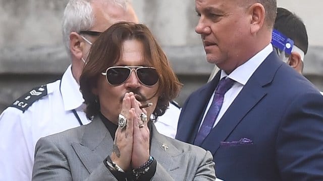 Johnny Depp am letzten Verhandlungstag: Wie wird der Rechtsstreit ausgehen?. Johnny Depp am letzten Verhandlungstag: Wie wird der Rechtsstreit ausgehen?.
